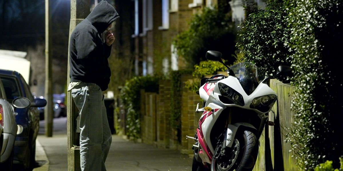 5 Best Motorcycle Trackers [2022] Rev Corner