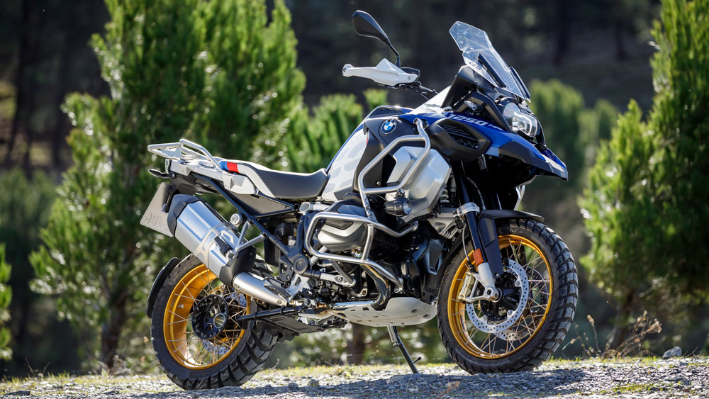 6 Best Motorcycle for Tall Riders - Rev Corner