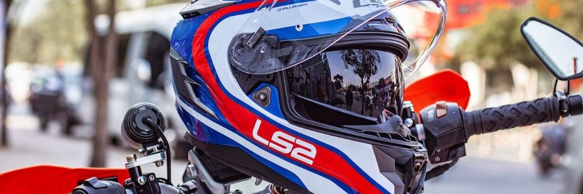 How to Wrap A Motorcycle Helmet How to Wrap A Motorcycle Helmet